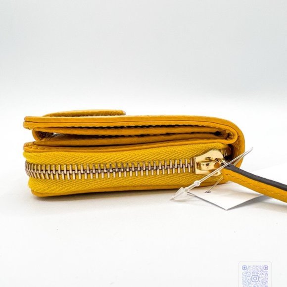 GUCCI Yellow and Brown GG Compact Bifold Wallet - Authenticated - Picture 8 of 13